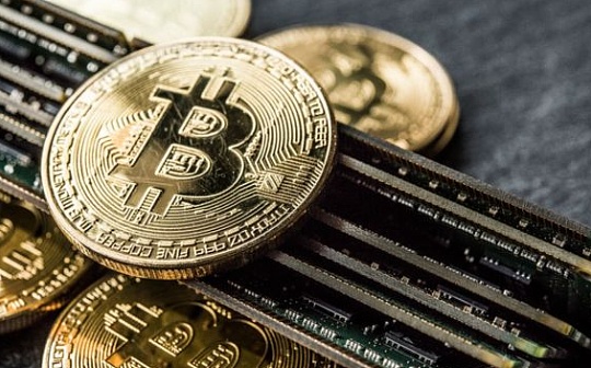 比特币矿业寒冬下的生死时速:Marathon Digital Holdings(MARA)分析与投资洞察 比特币矿业寒冬下的生死时速:Marathon Digital Holdings(MARA)分析与投资洞察