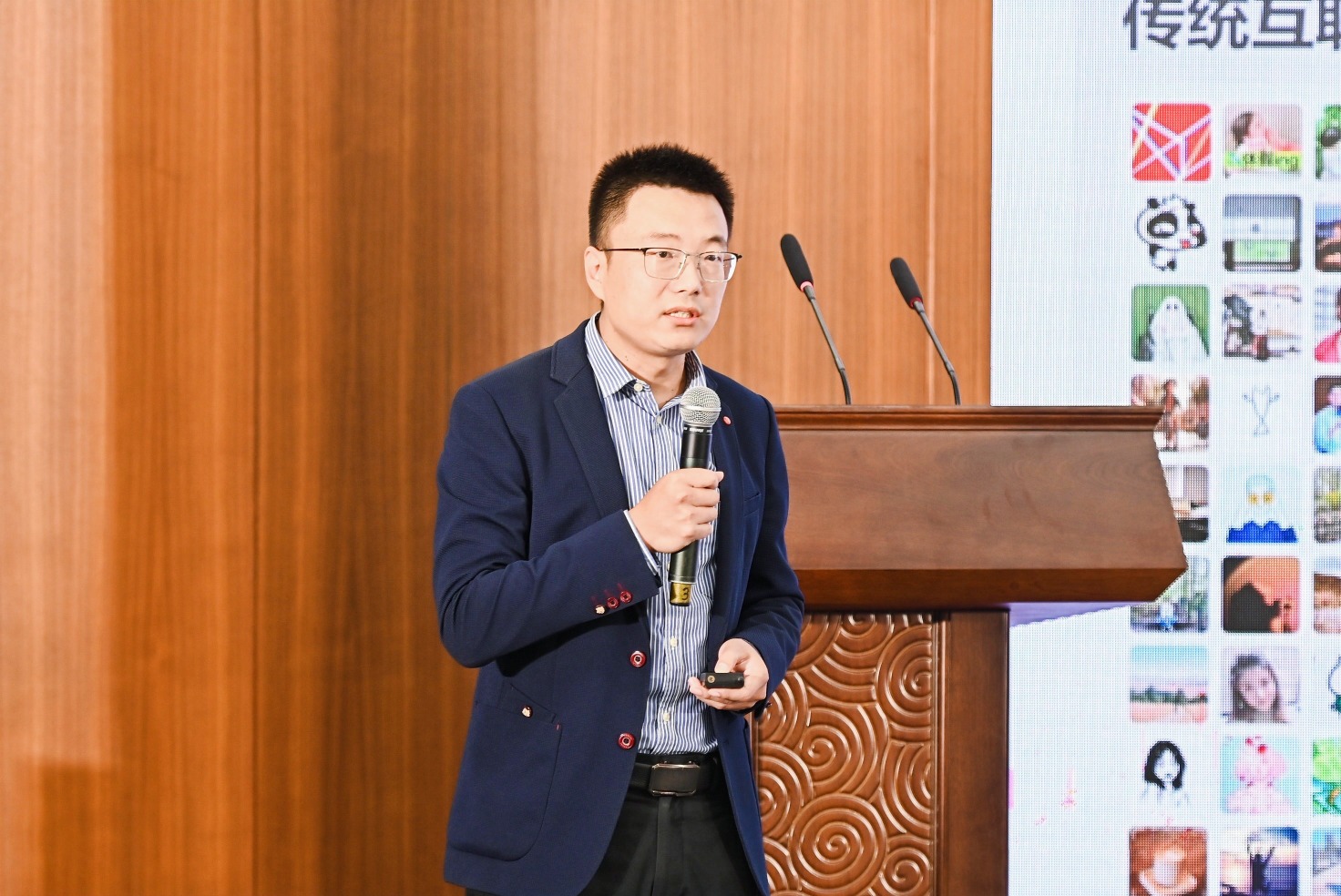 行业分享:AIGC+服装时尚产业,释放服装元宇宙潜力