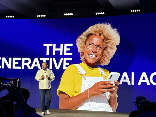 大模型上手机,拉开 AI 改变世界的大幕