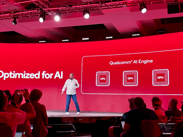 大模型上手机,拉开 AI 改变世界的大幕