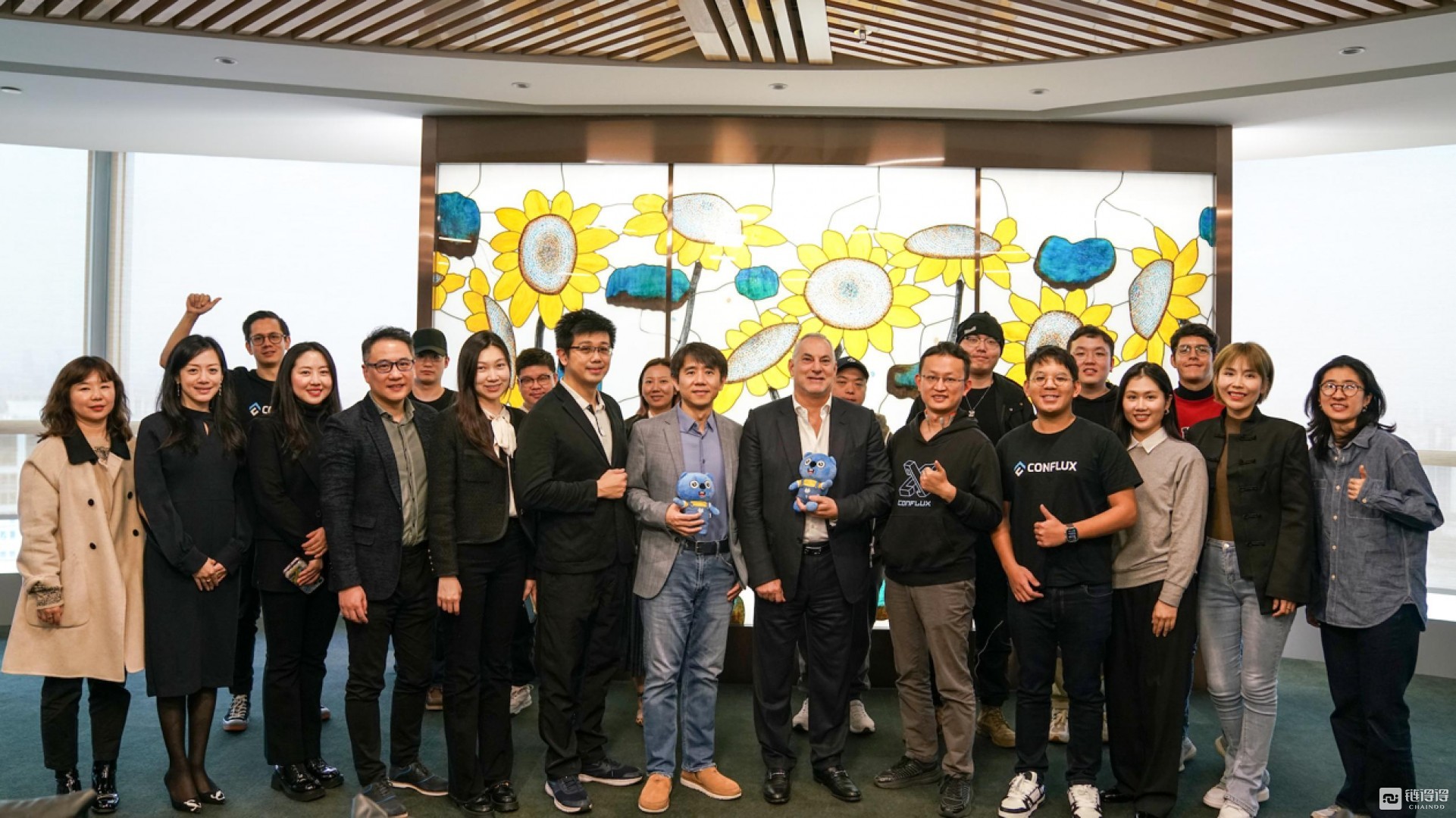 Conflux 加入 RAK DAO 电子绿洲,为哈伊马角打造数字化底层基础设施         与会嘉宾及代表合影