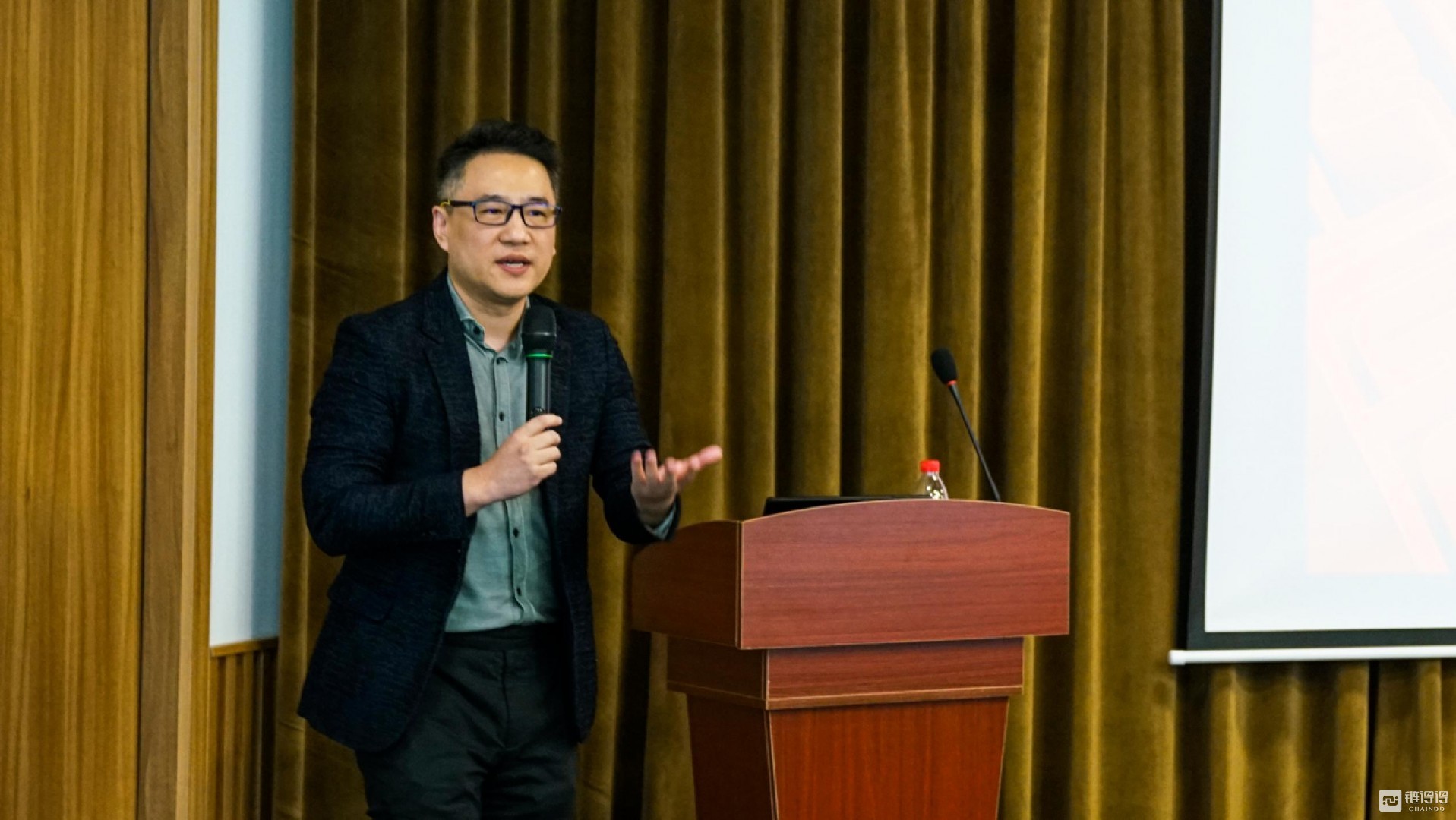 Conflux 加入 RAK DAO 电子绿洲,为哈伊马角打造数字化底层基础设施         UOVAMETA CMO Jeffrey Jin