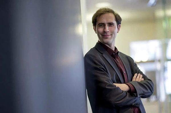 OpenAI权斗反转之反转之反转 说明了哪些道理?