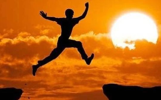 配置BTC跑赢美股的稳健策略 配置BTC跑赢美股的稳健策略