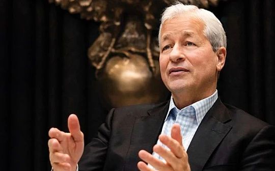 摩根大通CEO:撒塔西将会再次现身并删除所有的比特币 摩根大通CEO:撒塔西将会再次现身并删除所有的比特币