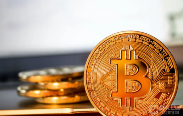 比特币跌破61000美元,累计跌幅超过22%未来形势浓雾密布 比特币跌破61000美元,累计跌幅超过22%未来形势浓雾密布