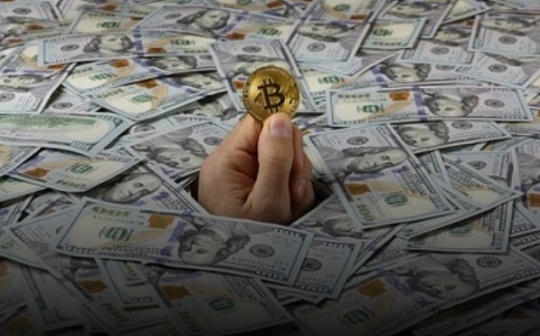 最大BTC ETF持有者易主 狂投3.8亿美元押注 最大BTC ETF持有者易主 狂投3.8亿美元押注