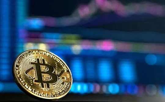 <b>BTC创历史新高之后:长期持有者继续囤币 现货ETF需求巨大</b> <b>BTC创历史新高之后:长期持有者继续囤币 现货ETF需求巨大</b>