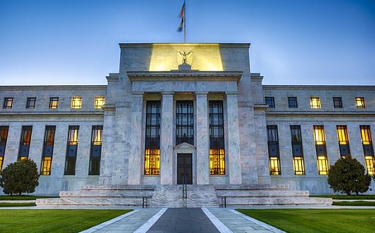 金色早报 | 美联储维持利率不变 2024年将仅降息一次 金色早报 | 美联储维持利率不变 2024年将仅降息一次