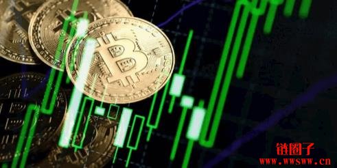 比特币冲12.4万美元新天价!分析师看好多头行情延续至年底